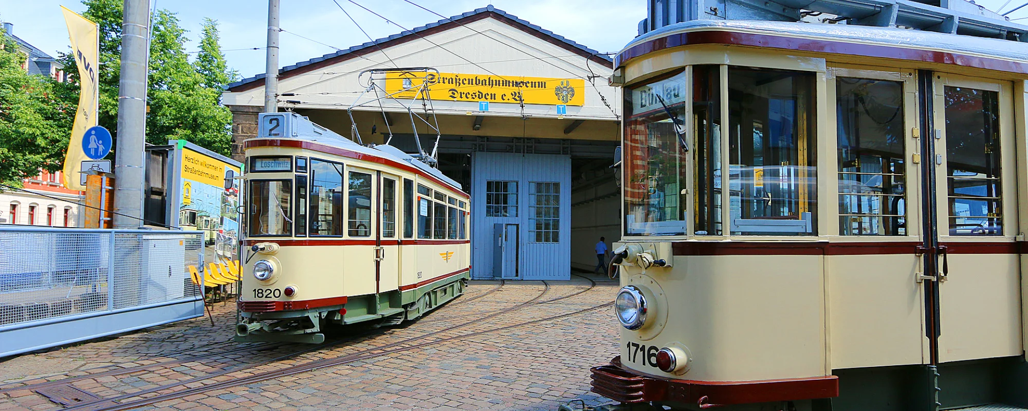 strassenbahnmuseum_dresden_banner_bahn_66_2.jpg