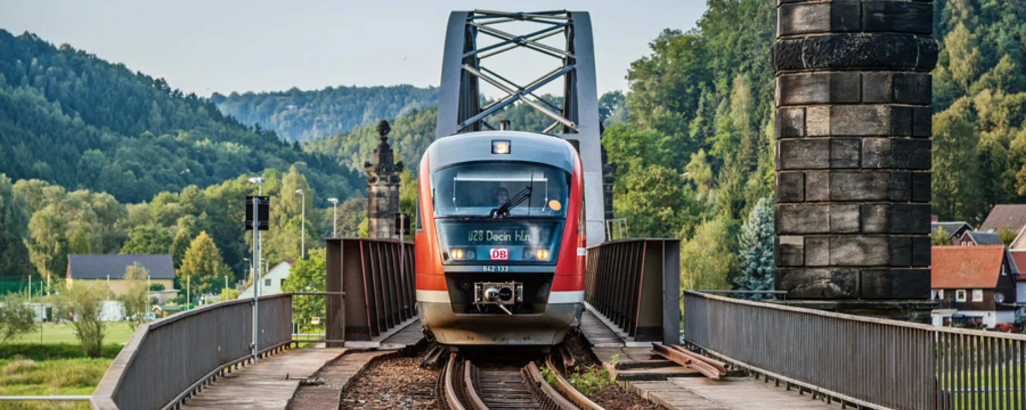 verkehrsverbund_oberelbe_vvo_dresden_banner_bahn_127_3.jpg